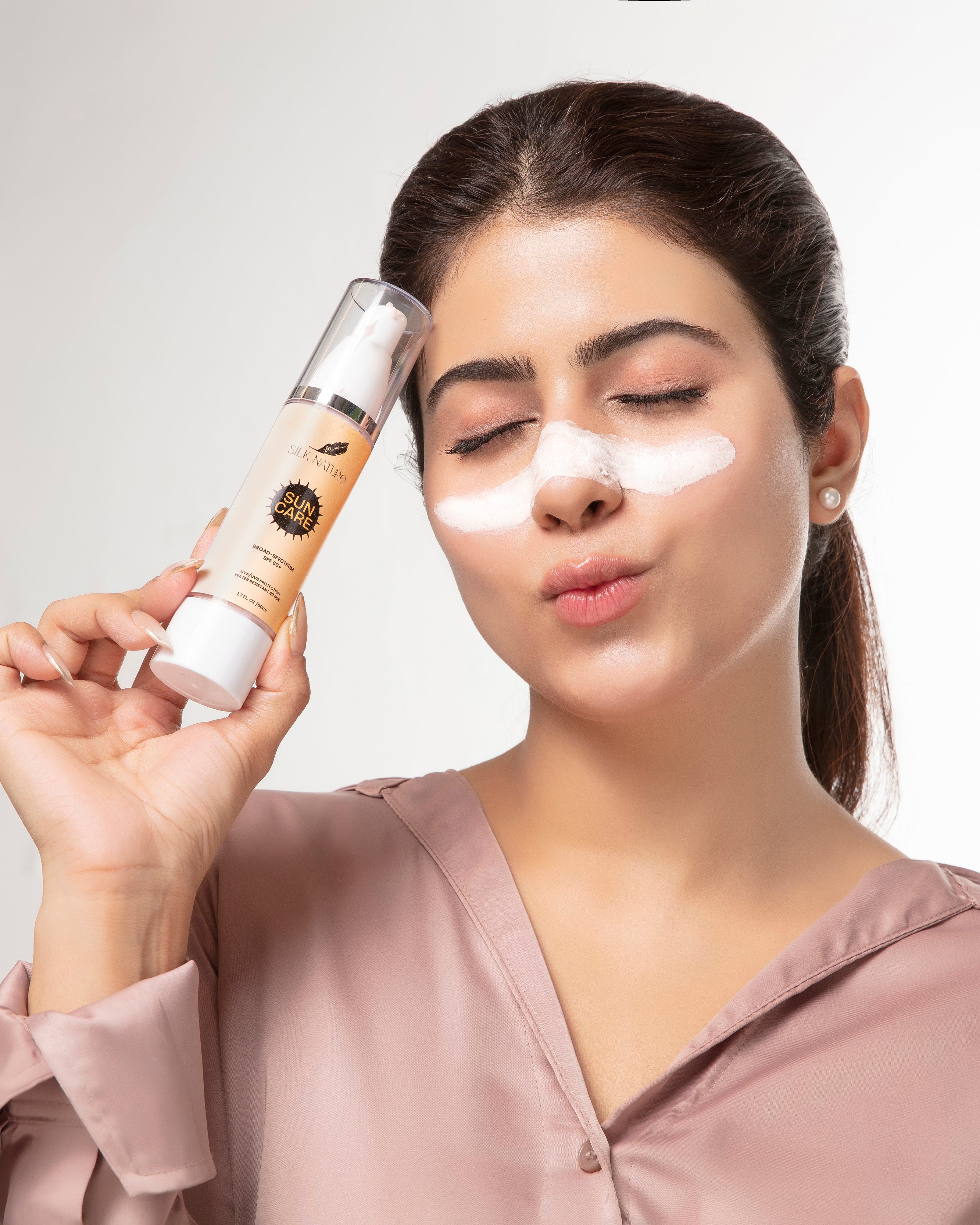 Sunblock – Silk Suncare SPF 60+